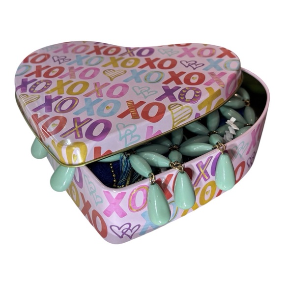 ✨ BLUE MYSTERY JEWELRY TIN ✨ - Picture 2 of 4